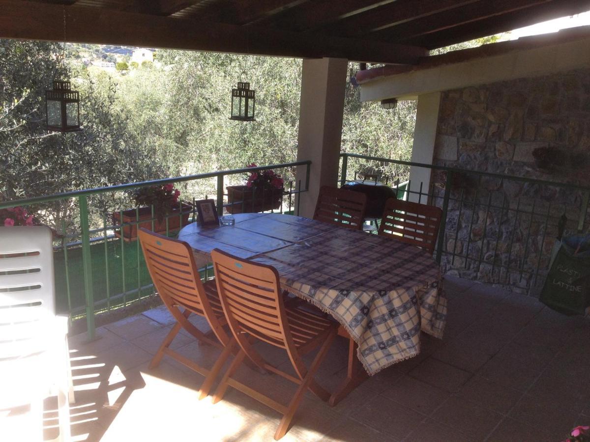 Casa Vacanze Uliveto Bordighera Bagian luar foto