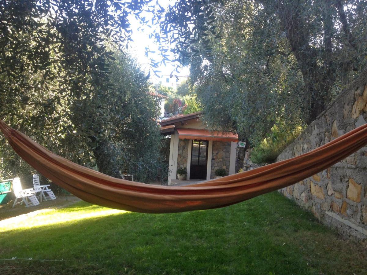 Casa Vacanze Uliveto Bordighera Bagian luar foto